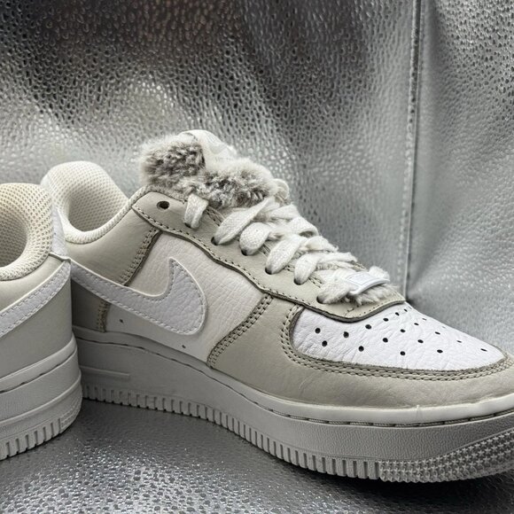 RARE 🚀 Size 5.5 Nike Wmns Air Force 1 '07 Low 'Light Bone' DC1165-001‎ - Picture 4 of 11